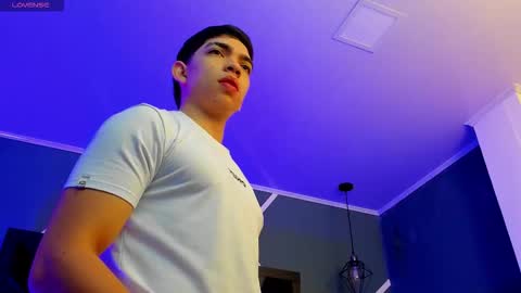 Snapshot of eryonbradley chatting on October 10, 11:20 am Eryon online show from October 10, 11:20 am