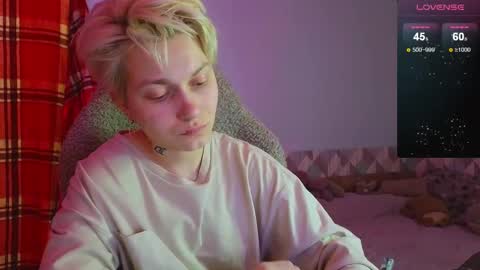 esajukyy online show from January 19, 11:56 am