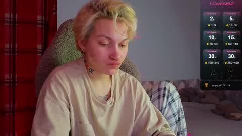 esajukyy online show from February 10, 1:44 pm