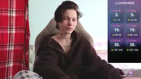 esajukyy online show from October 1, 8:20 am