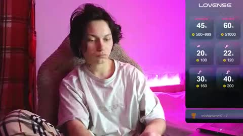 esajukyy online show from November 22, 3:00 pm