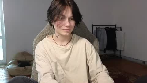 Snapshot of esajukyy chatting on July 9, 2:21 pm esajukyy online show from July 9, 2:21 pm
