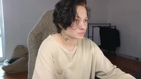Snapshot of esajukyy chatting on July 26, 1:18 pm esajukyy online show from July 26, 1:18 pm