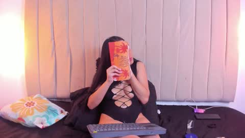 Snapshot of escar_let chatting on March 5, 6:42 am Scarlett online show from March 5, 6:42 am