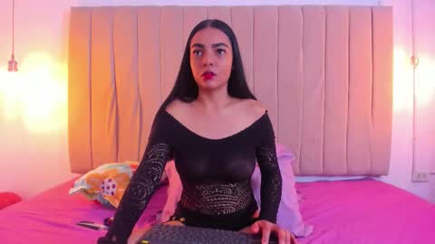 Snapshot of escar_let chatting on March 23, 7:51 pm Scarlett online show from March 23, 7:51 pm