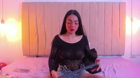 Snapshot of escar_let chatting on April 11, 7:07 pm Scarlett online show from April 11, 7:07 pm