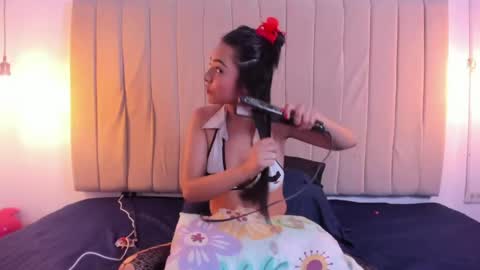 Snapshot of escar_let chatting on April 29, 9:10 pm Scarlett online show from April 29, 9:10 pm