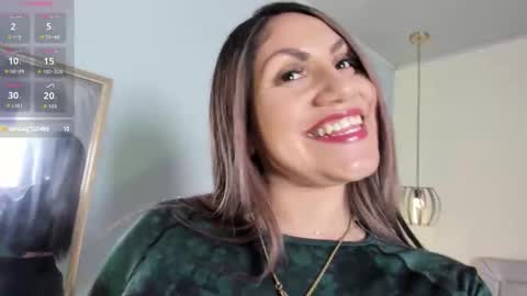 Escarlet online show from January 17, 1:49 pm