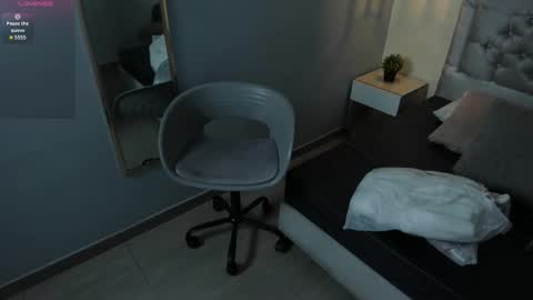 Escarlet online show from February 25, 11:42 am