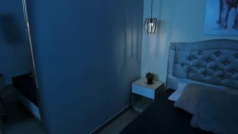 Escarlet online show from March 13, 11:50 am