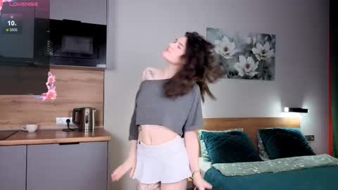 Snapshot of eshleeeygreen chatting on November 21, 2:16 pm EshleGreen online show from November 21, 2:16 pm