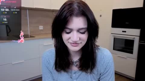 Snapshot of eshleeeygreen chatting on November 30, 5:50 pm EshleGreen online show from November 30, 5:50 pm