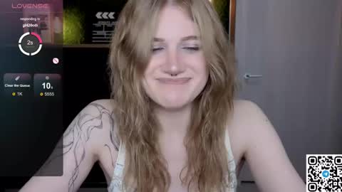 EshleGreen online show from May 11, 10:18 pm