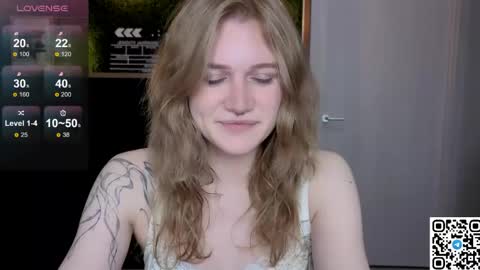EshleGreen online show from May 12, 9:23 pm