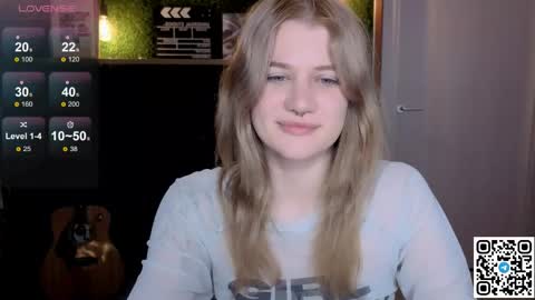 EshleGreen online show from May 25, 10:49 pm