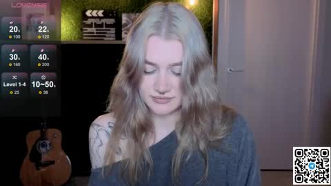 EshleGreen online show from June 6, 9:19 pm