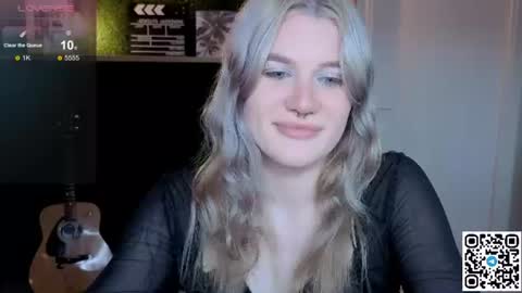 EshleGreen online show from June 13, 10:51 pm
