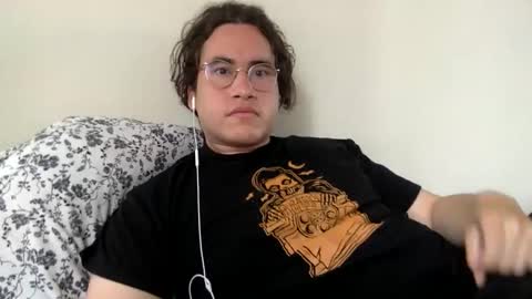 esiiiiiiiiis online show from June 4, 6:47 pm