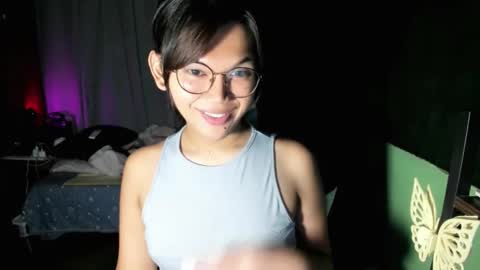 Snapshot of esilchan chatting on September 17, 3:19 am Chelliane online show from September 17, 3:19 am