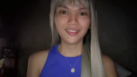 Snapshot of esilchan chatting on April 18, 1:15 pm Chelliane online show from April 18, 1:15 pm