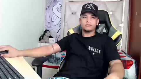 Snapshot of eskayler_ chatting on September 13, 5:02 pm eskayler_ online show from September 13, 5:02 pm