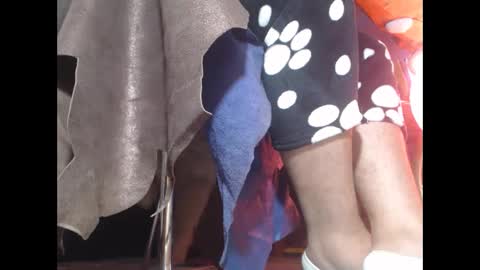 Snapshot of eskelaswd chatting on February 18, 6:20 am Eskela911 online show from February 18, 6:20 am