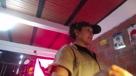 Snapshot of eskelaswd chatting on March 2, 12:45 pm Eskela911 online show from March 2, 12:45 pm