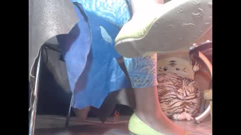 Snapshot of eskelaswd chatting on March 5, 1:40 pm Eskela911 online show from March 5, 1:40 pm