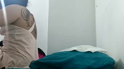 Snapshot of eskelaswd chatting on March 17, 6:28 am Eskela911 online show from March 17, 6:28 am