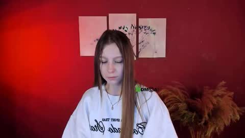 Snapshot of esme_moore_ chatting on October 10, 8:57 am esme_moore_ online show from October 10, 8:57 am