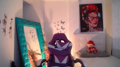 Esmeralda online show from September 22, 8:11 pm