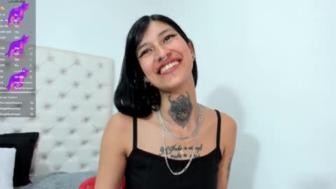 Snapshot of esmeralda_06 chatting on February 21, 10:26 pm esmeralda online show from February 21, 10:26 pm