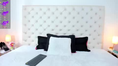 Snapshot of esmeralda_06 chatting on March 12, 3:29 pm esmeralda online show from March 12, 3:29 pm