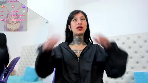 Snapshot of esmeralda_06 chatting on May 11, 4:04 pm esmeralda online show from May 11, 4:04 pm