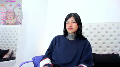 Snapshot of esmeralda_06 chatting on July 29, 3:10 pm esmeralda online show from July 29, 3:10 pm