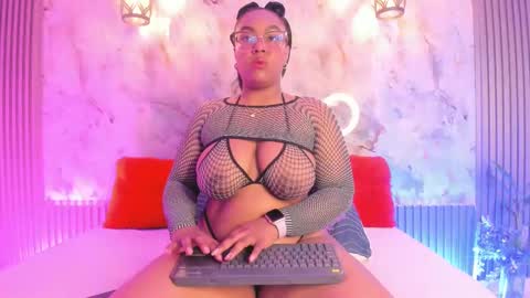 esmeralda online show from February 22, 9:23 am