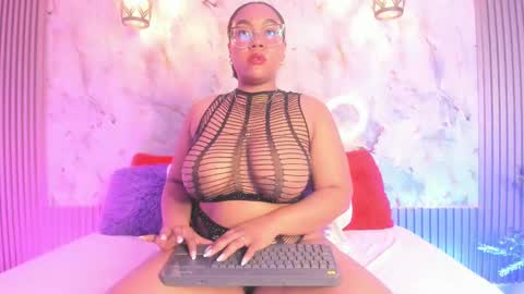 esmeralda online show from March 11, 9:34 am