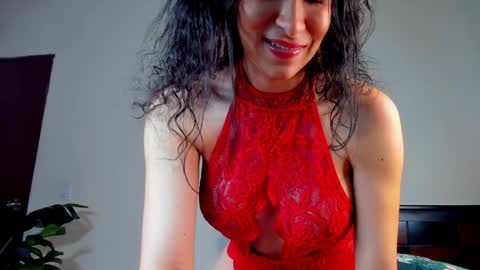 K E Y R A  independent model  online show from December 20, 3:47 am