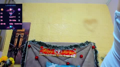 Snapshot of esmeralda_oikos chatting on December 19, 3:07 am Esmeralda .INDEPENDENT MODEL online Monday to Saturday 3 pm Chicago online show from December 19, 3:07 am