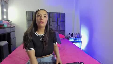 Perla online show from December 22, 4:31 am