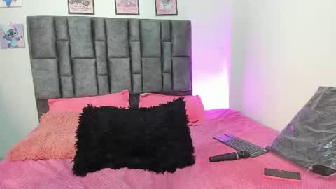 Perla online show from June 10, 11:42 am