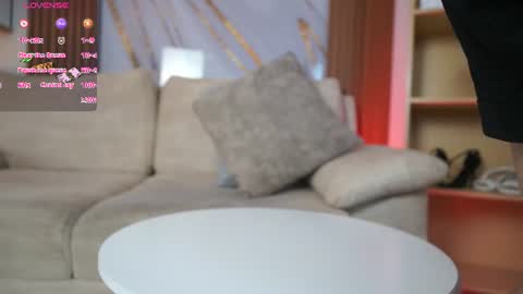 Esmeralda Grace online show from July 13, 7:05 pm
