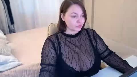 Ava online show from June 20, 1:19 am