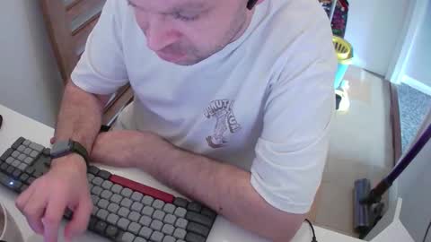 Morph online show from November 9, 1:09 pm