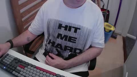 Morph online show from December 14, 8:35 pm