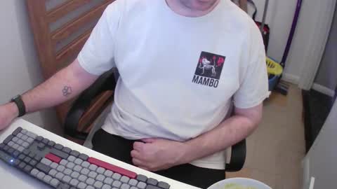 Morph online show from December 18, 9:10 pm