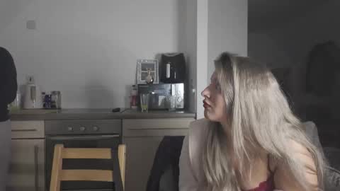 essexcouple online show from March 15, 11:22 pm