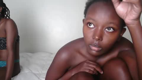 Snapshot of essypetite chatting on November 20, 10:20 pm essypetite online show from November 20, 10:20 pm