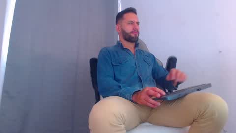 esteban online show from January 6, 7:35 pm