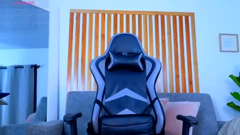 ESTEBAN online show from May 24, 1:21 am